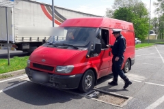 Przeładowany dostawczak 1