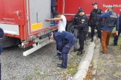 Imigranci z Afganistanu w naczepie ciężaróki - Gliwice 2
