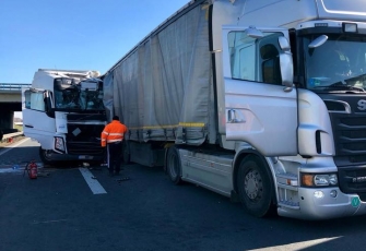 Kierowca ciężarówki z Polski ciężko ranny po wypadku na niemieckiej A2 2