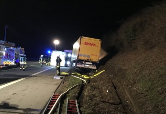 Niemcy – kierowca ciężarówki ciężko ranny po najechaniu na zestaw 39-latka z Polski, który wyjeżdżał w nocy z parkingu 2