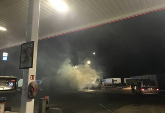 Niemcy – Kierowca z Polski znajdował się kabinie gdy wybuchł pożar – z poparzeniami trafił do szpitala 2