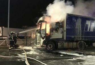 Niemcy – Kierowca z Polski znajdował się kabinie gdy wybuchł pożar – z poparzeniami trafił do szpitala 3