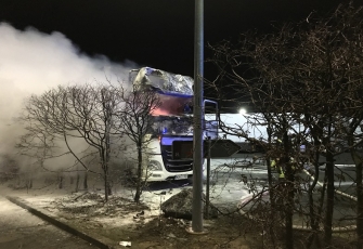 Niemcy – Kierowca z Polski znajdował się kabinie gdy wybuchł pożar – z poparzeniami trafił do szpitala 7