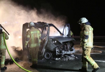 Niemcy - pojazd dostawczy z Polski w płomieniach. Dzięki przytomności umysłu Polaka uniknięto większej tragedii 7