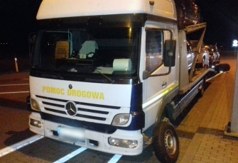 Pomoc drogowa bez koła, odpoczynku na autostradzie i dokumentu CMR 1