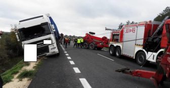 Mikułowice Ciężarówka na nasypie 3