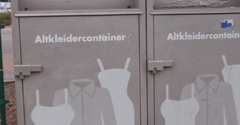 Kontener z ubraniami