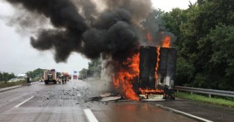 Pożar Niemcy A5 ciężarówka z Polski f