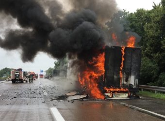 Pożar Niemcy A5 ciężarówka z Polski f