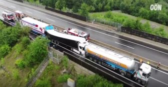 Wypadek trzech ciężarówek Austria