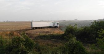 Niemcy A2 - polska ciężarówka wyjechała w pole