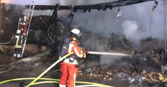 Niemcy – A1- spłonęła naczepa z Polski – kierowca zapobiegł większym stratom