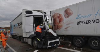 Niemcy – śmierć polskiego kierowcy ciężarówki w wyniku wypadku na A6