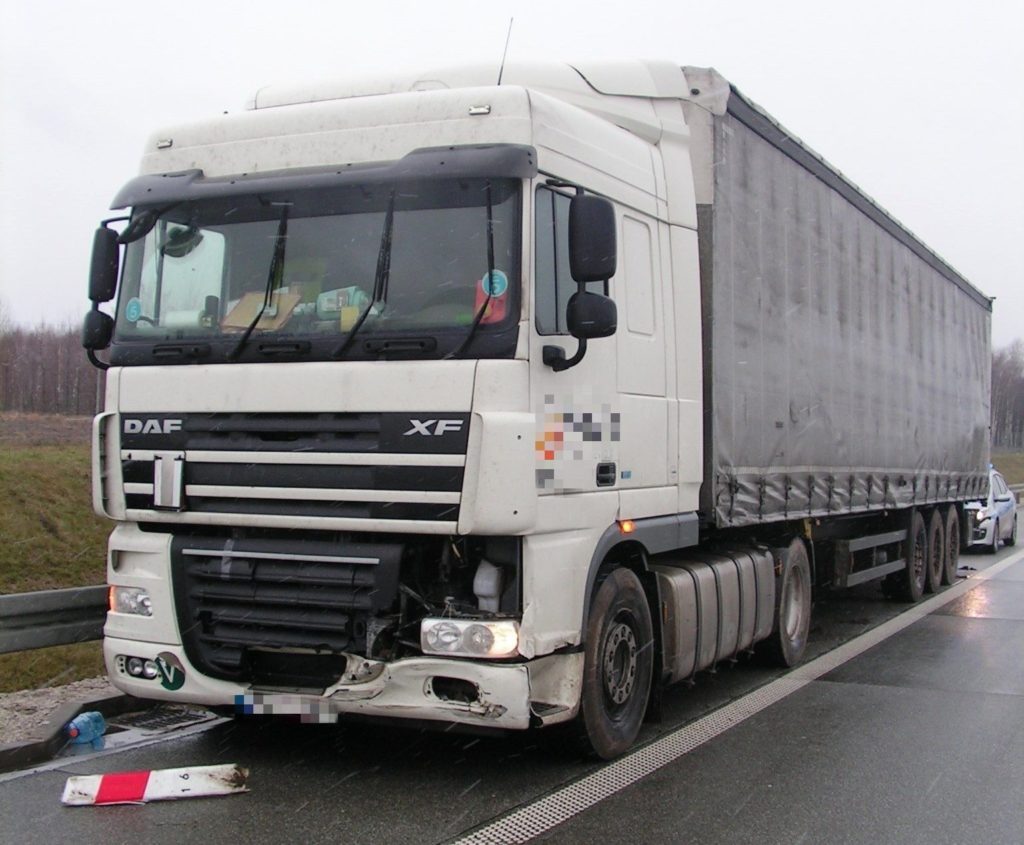 ITD – inspektorzy uratowali kierowcę ciężarówki, któremu groził wylew lub udar i zapobiegli tragedii na S8