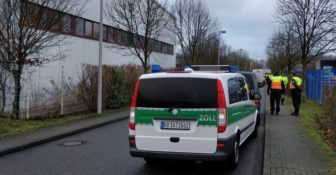 Niemcy – Zoll i Policja – masowe kontrole przestrzegania płacy minimalnej w firmach kurierskich w całym kraju