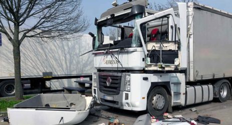 Niemcy – 38-letni kierowca ciężko ranny po eksplozji w kabinie ciężarówki na parkingu przy A4