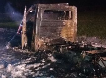 Niemiecki – Na A2 doszczętnie spłonął pojazd dostawczy kierowany przez Polaka f
