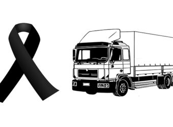 Niemcy – martwy kierowca w nieoświetlonej ciężarówce na środku A4
